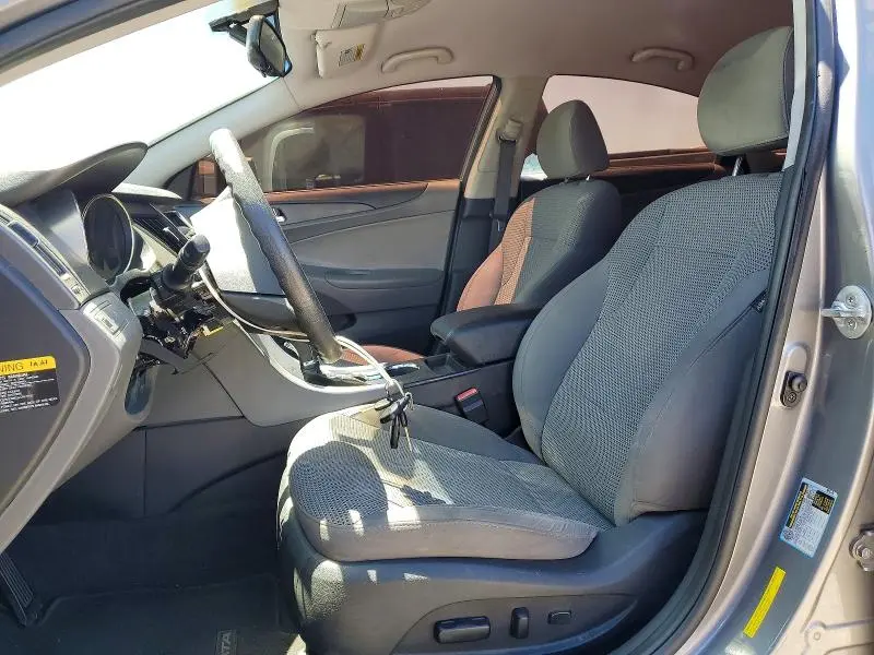 2012 HYUNDAI SONATA GLS  