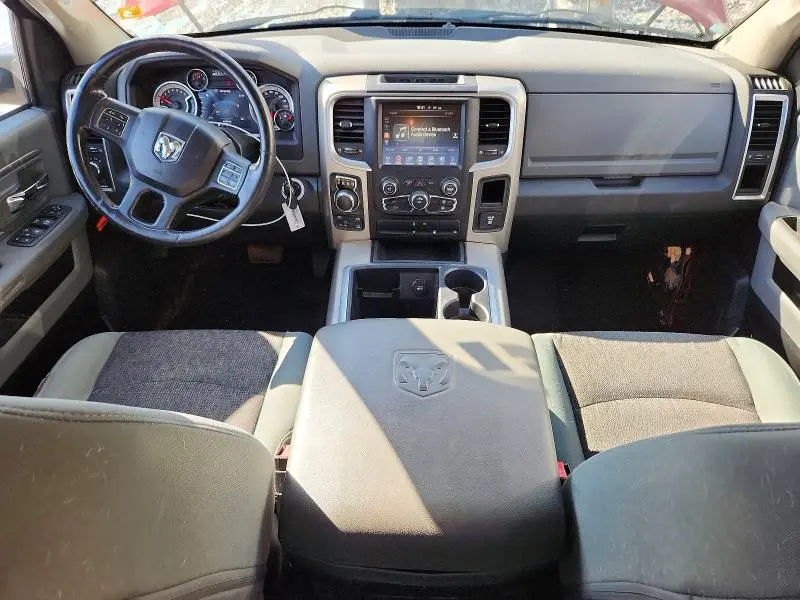 2014 RAM 1500 SLT  