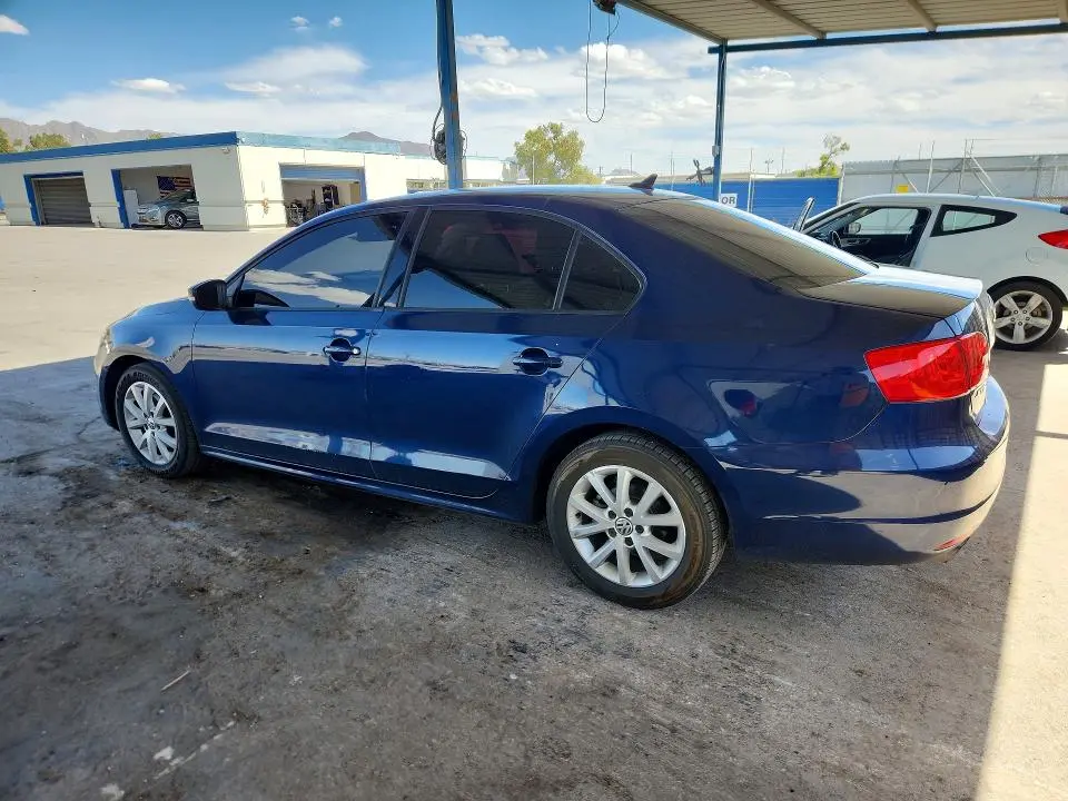 2012 VOLKSWAGEN JETTA SE  