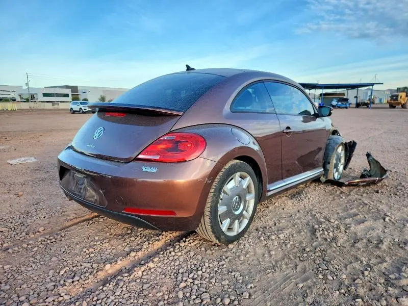 2016 VOLKSWAGEN BEETLE SE  