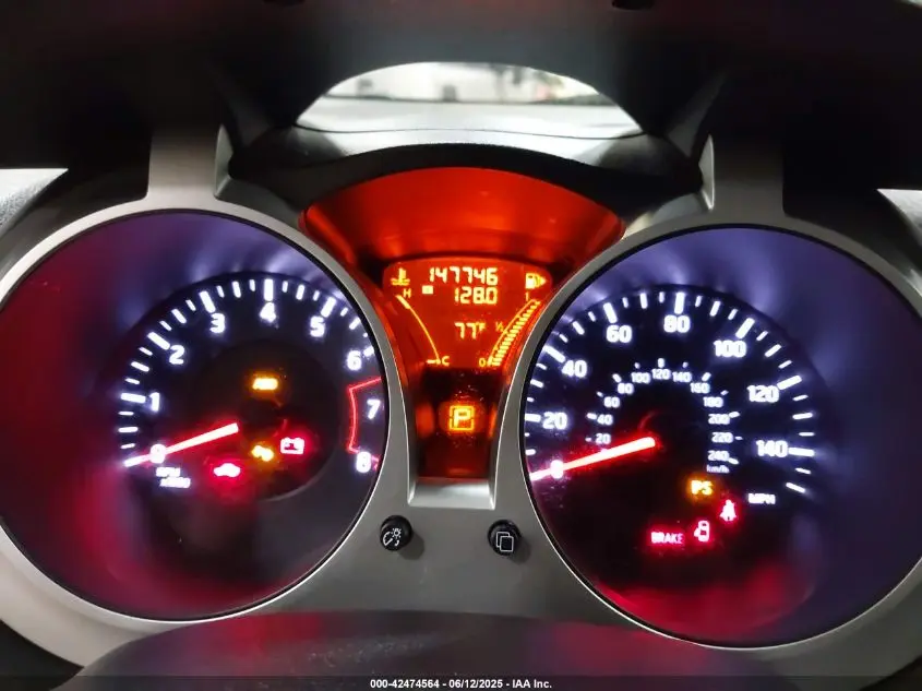 2011 NISSAN JUKE SV