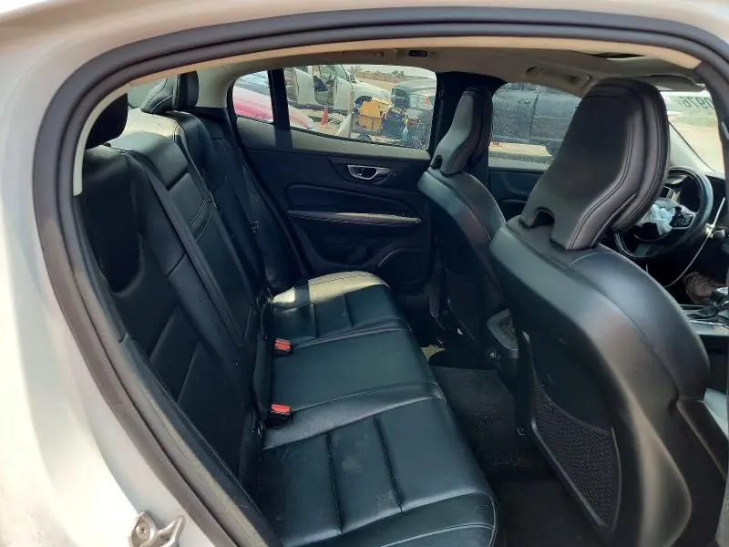 2019 VOLVO S60 T5 MOMENTUM  