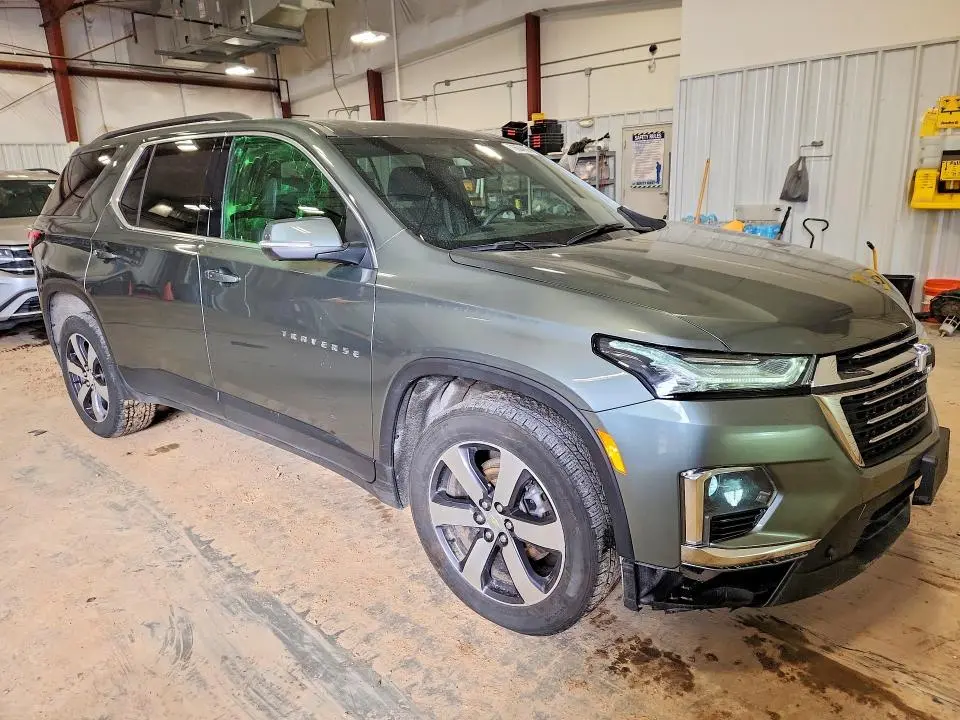 2023 CHEVROLET TRAVERSE LT  