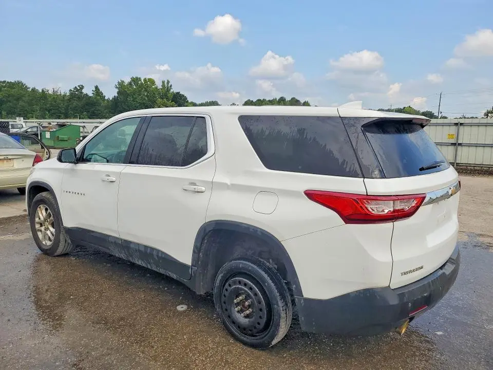 2020 CHEVROLET TRAVERSE LS  