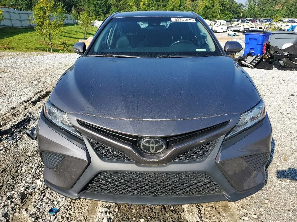 2018 TOYOTA CAMRY SE  