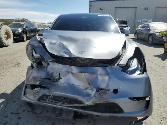 2025 TESLA MODEL Y 