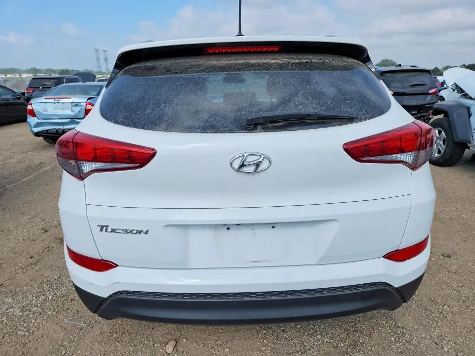 2017 HYUNDAI TUCSON SE  