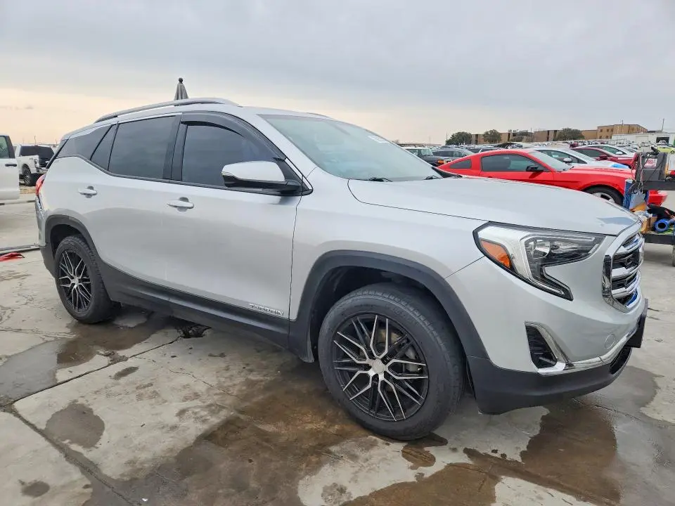 2019 GMC TERRAIN SLT  