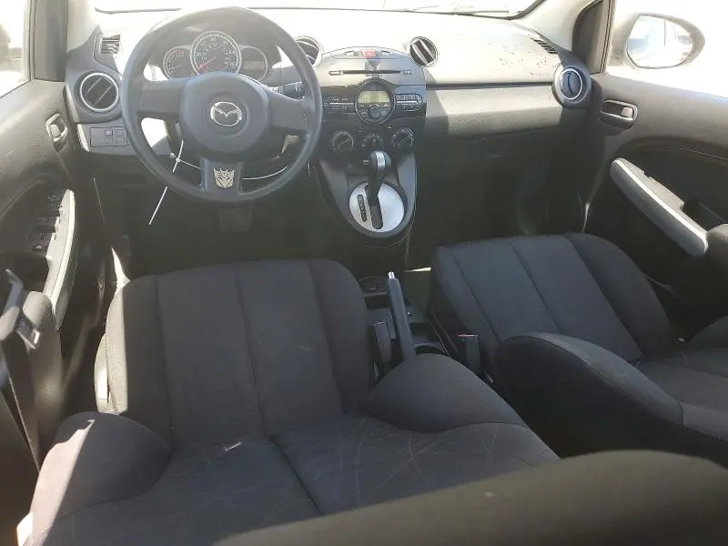 2011 MAZDA MAZDA2   