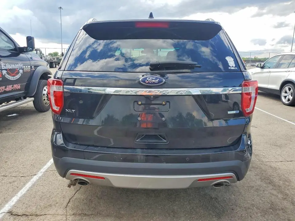 2016 FORD EXPLORER XLT  