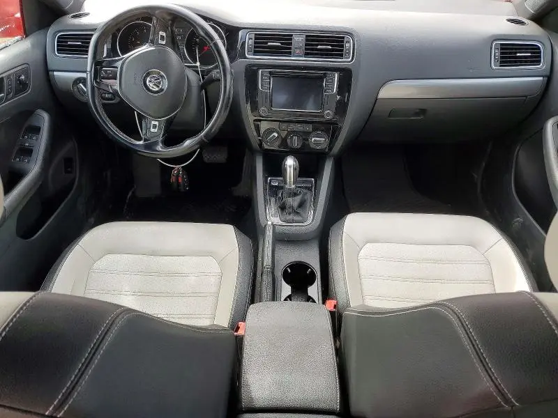 2017 VOLKSWAGEN JETTA SPORT  