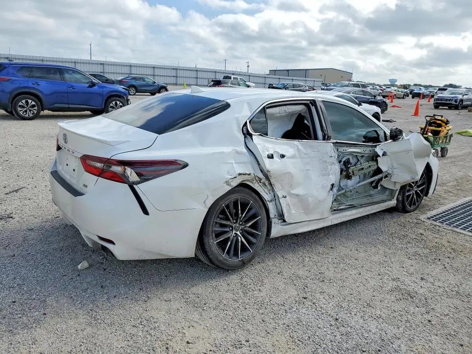 2022 TOYOTA CAMRY   