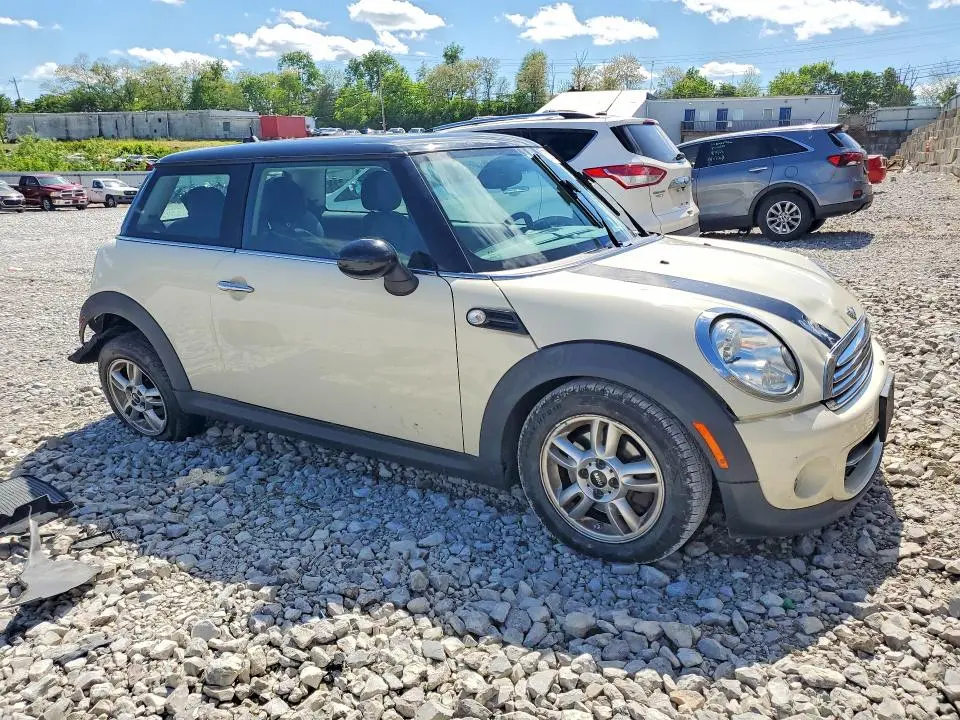 2013 MINI COOPER   