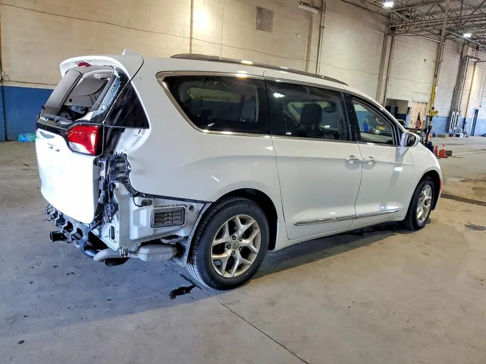 2017 CHRYSLER PACIFICA TOURING L PLUS  