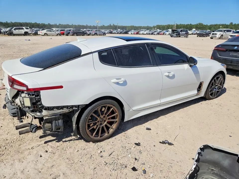 2022 KIA STINGER GT1  