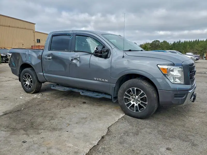 2021 NISSAN TITAN SV  