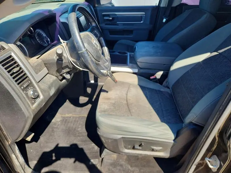 2015 RAM 1500 SLT  