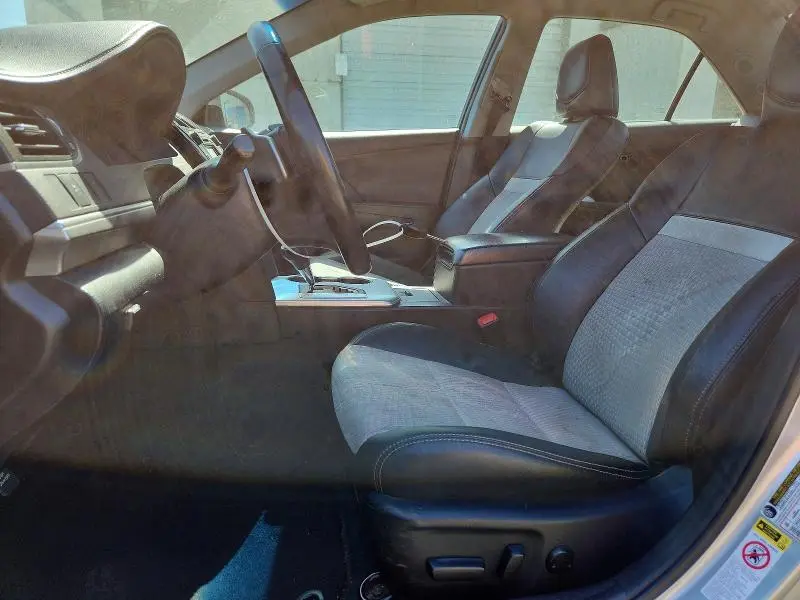 2012 TOYOTA CAMRY SE  