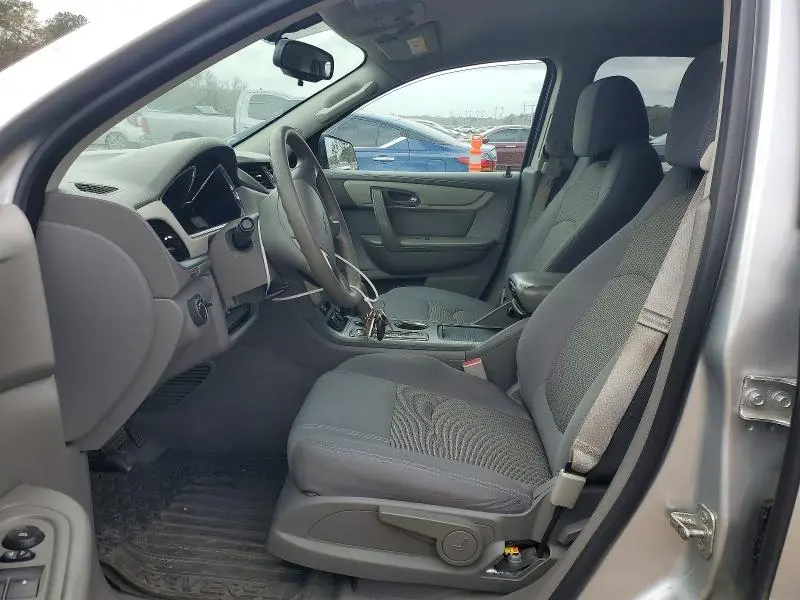 2015 CHEVROLET TRAVERSE LS  
