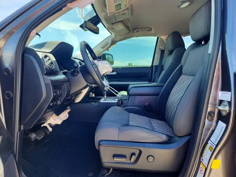 2019 TOYOTA TUNDRA SR5  