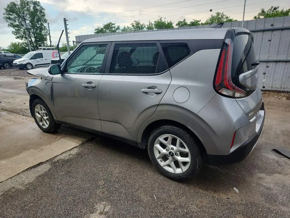 2025 KIA SOUL LX  