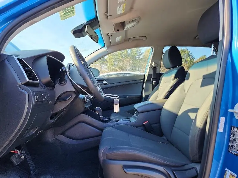 2020 HYUNDAI TUCSON SE  