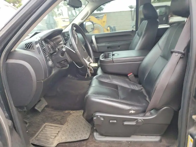 2011 CHEVROLET SILVERADO C1500 LT  