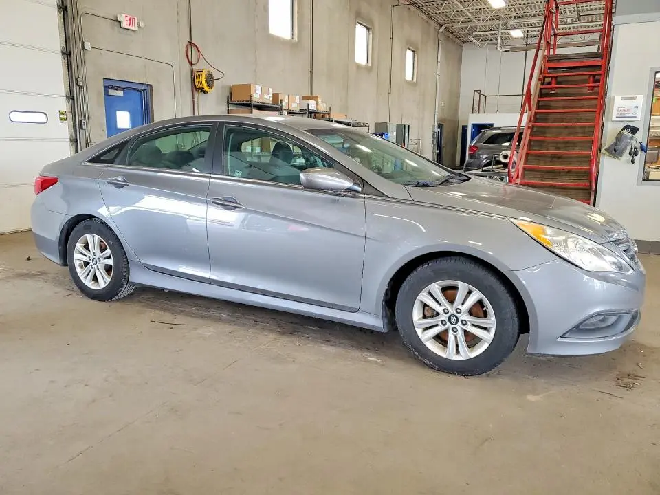 2014 HYUNDAI SONATA GLS  