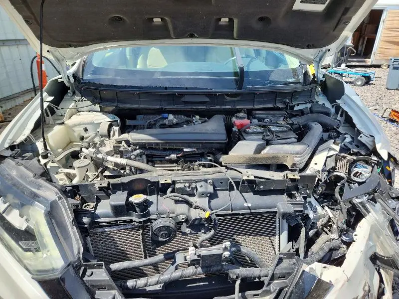 2017 NISSAN ROGUE SL  