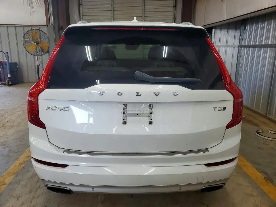 2020 VOLVO XC90 T5 MOMENTUM  