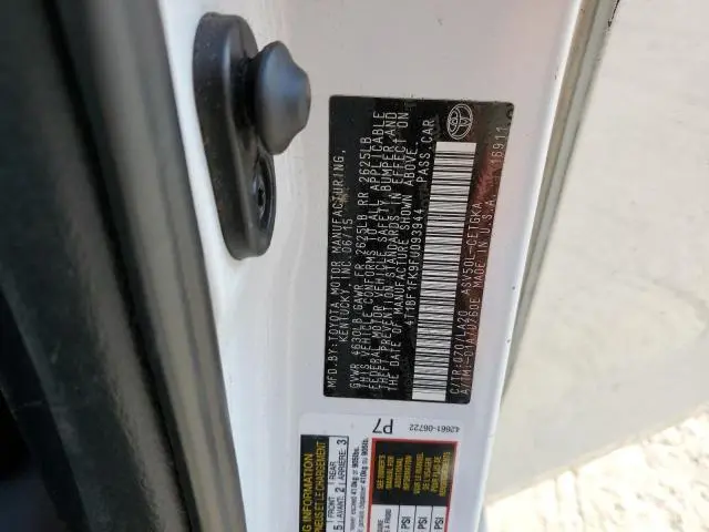 2015 TOYOTA CAMRY LE  