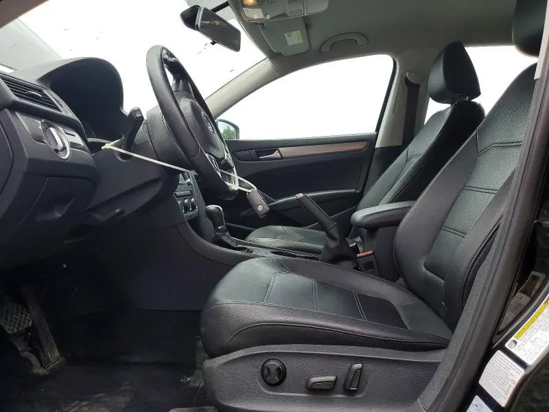 2015 VOLKSWAGEN PASSAT S  