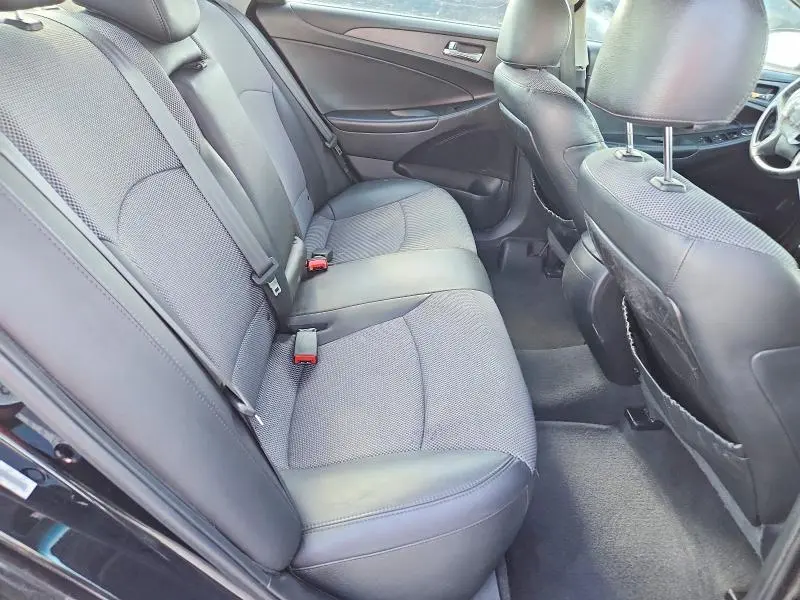 2011 HYUNDAI SONATA SE  