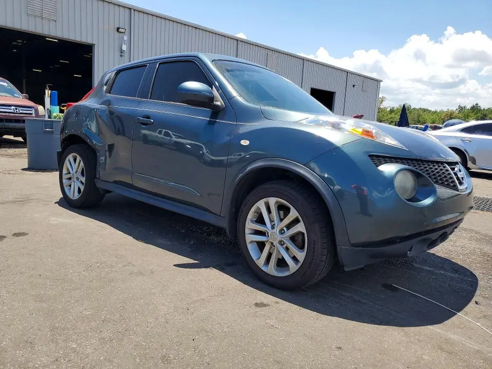 2013 NISSAN JUKE S  