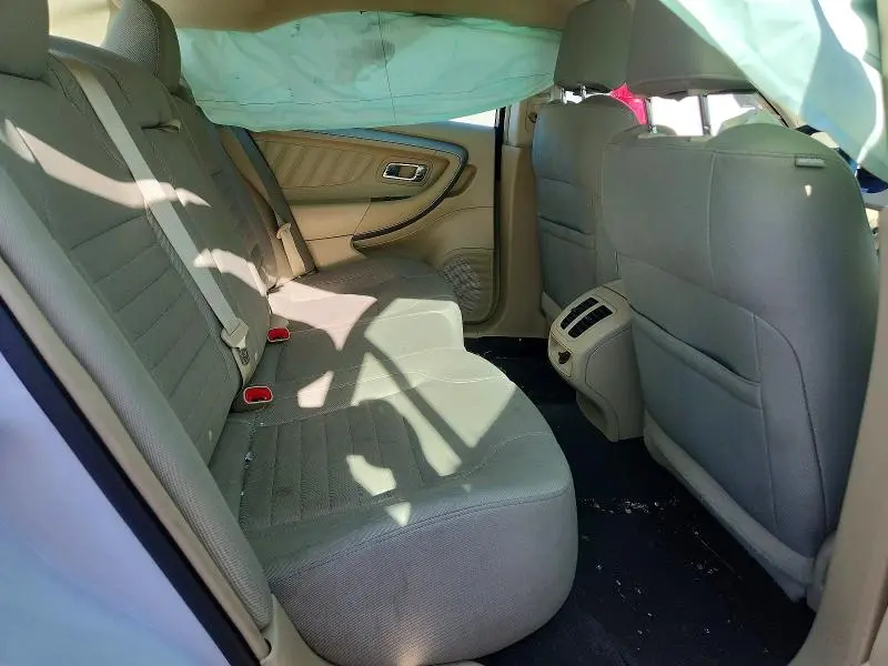 2016 FORD TAURUS SE  