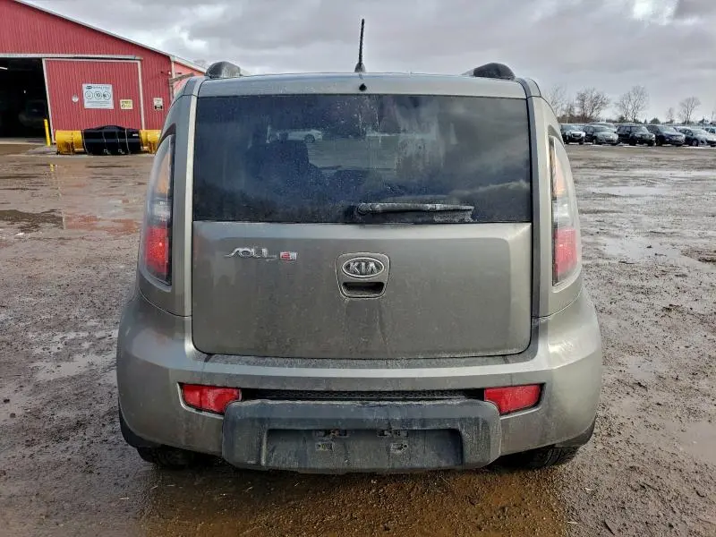 2011 KIA SOUL +  