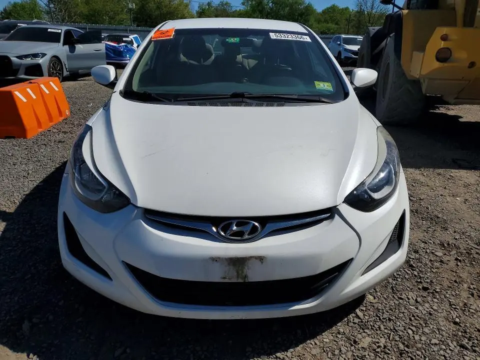 2016 HYUNDAI ELANTRA SE  