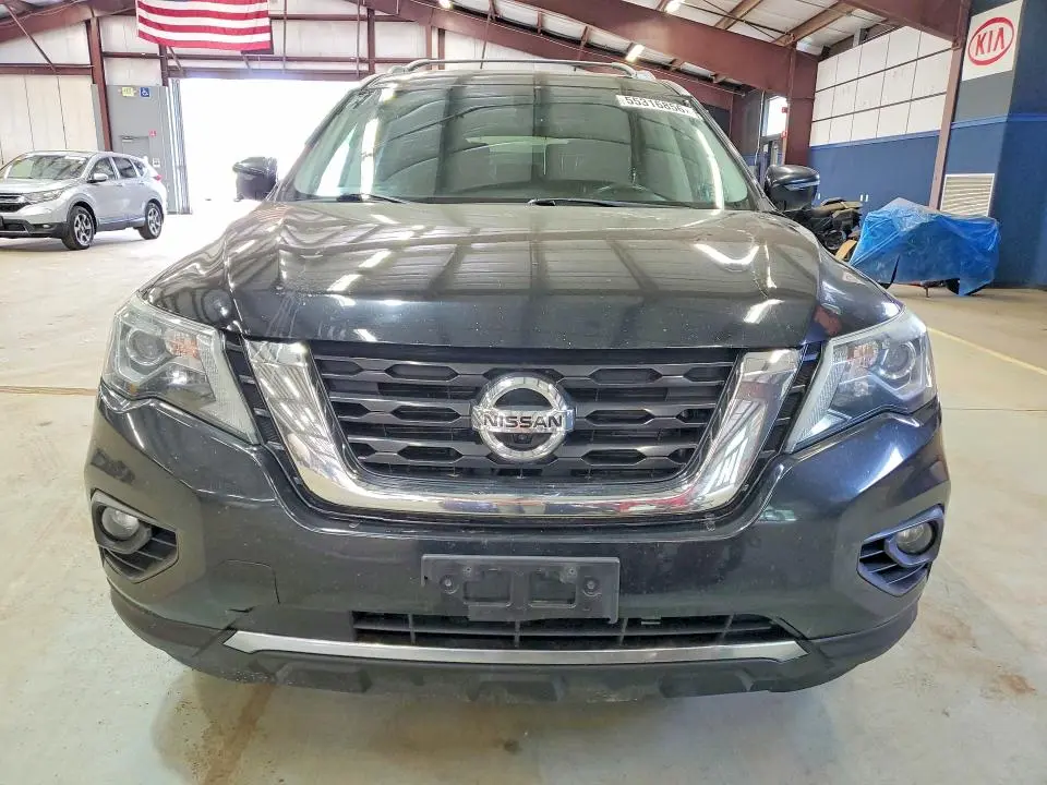 2017 NISSAN PATHFINDER SL  