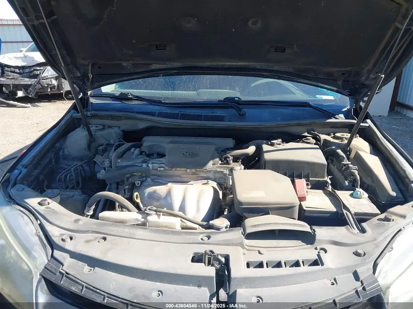 2016 TOYOTA CAMRY SE