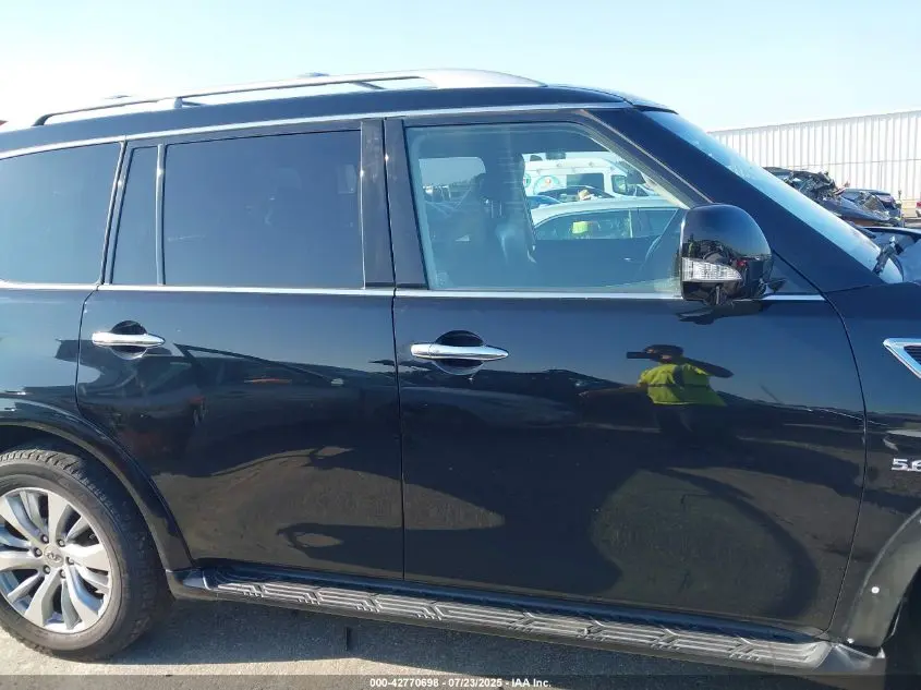 2017 INFINITI QX80  