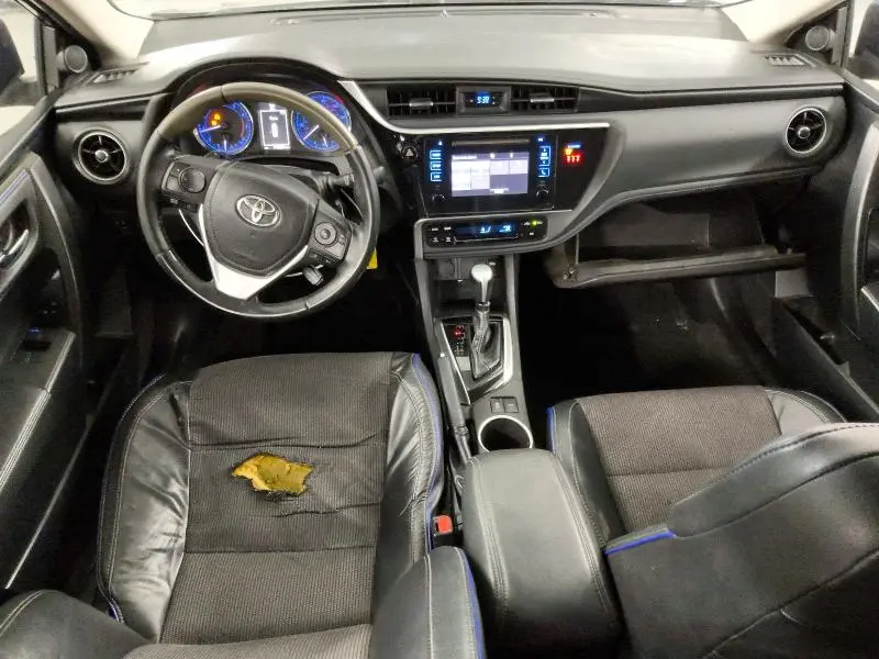 2019 TOYOTA COROLLA SE  