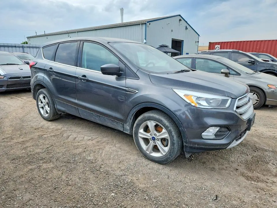 2019 FORD ESCAPE SE  