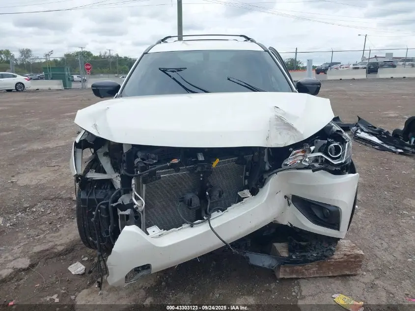 2019 NISSAN PATHFINDER SL