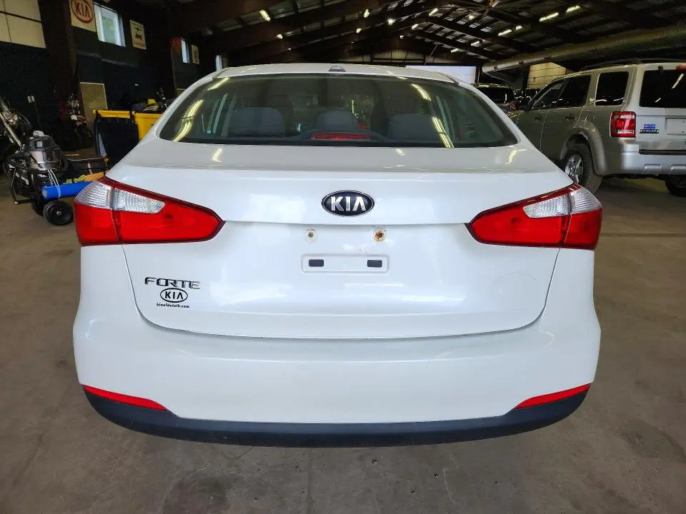 2015 KIA FORTE LX  