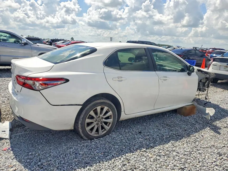 2018 TOYOTA CAMRY LE  