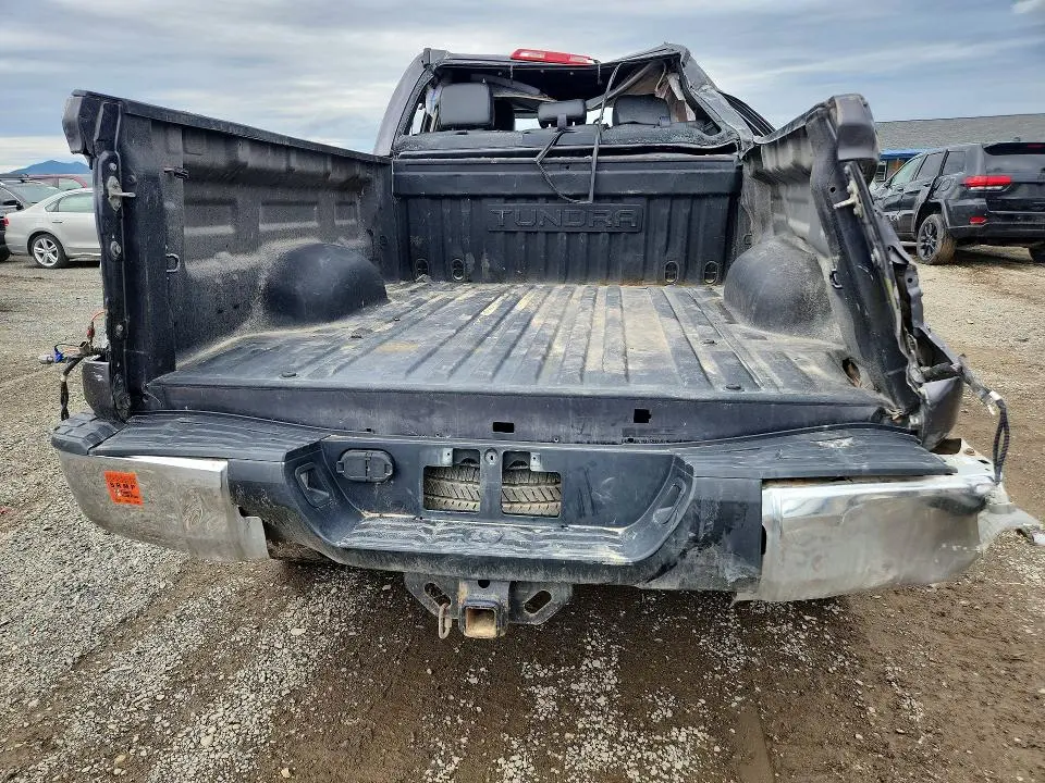 2017 TOYOTA TUNDRA SR5  