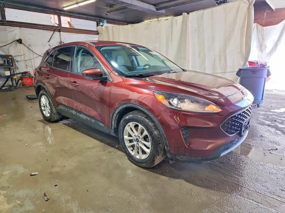 2021 FORD ESCAPE SE  