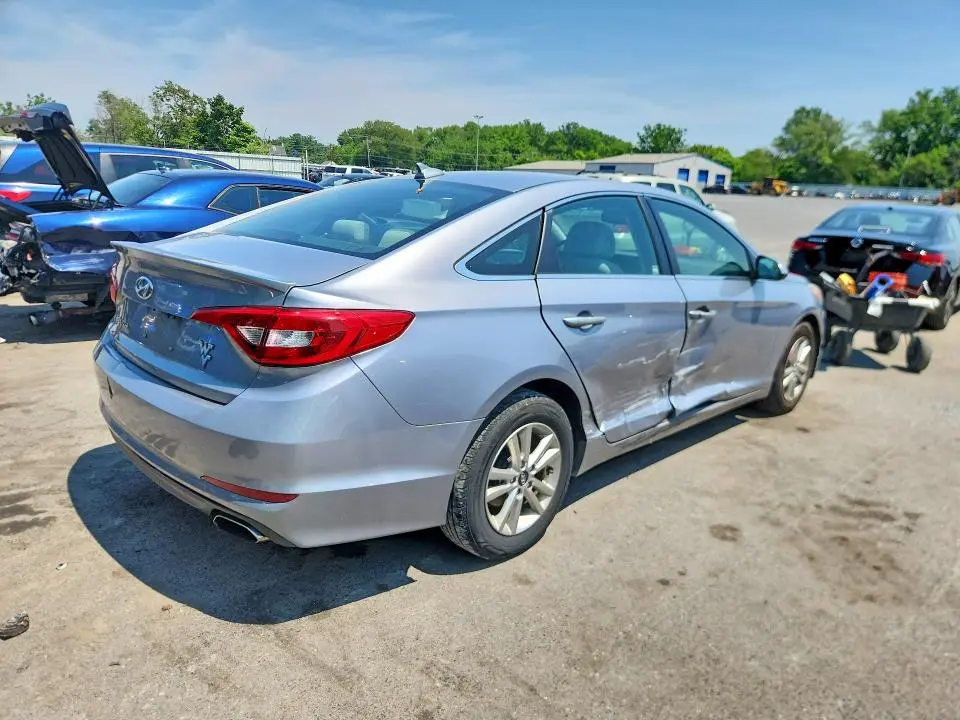 2016 HYUNDAI SONATA SE  