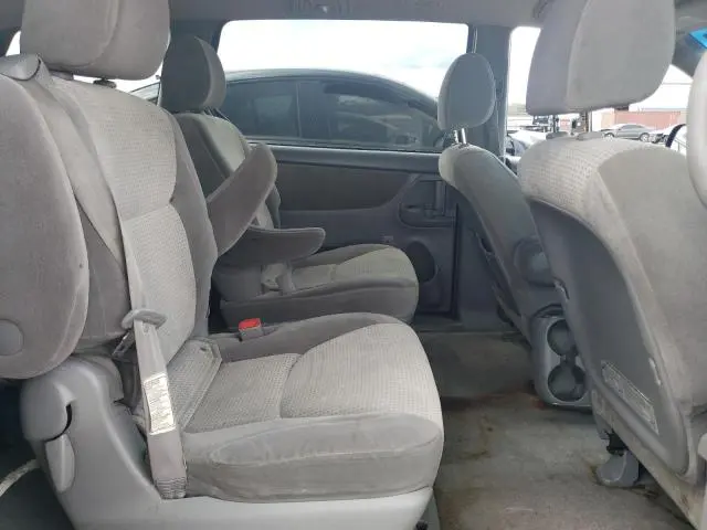 2010 TOYOTA SIENNA CE  