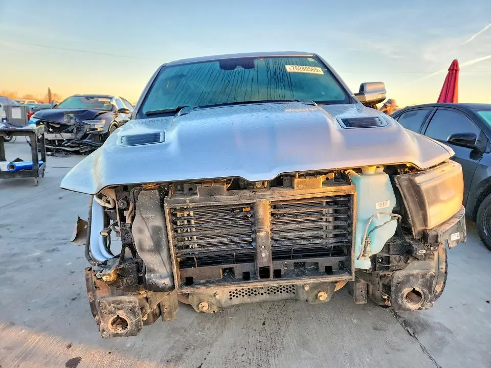2019 RAM 1500 LARAMIE  